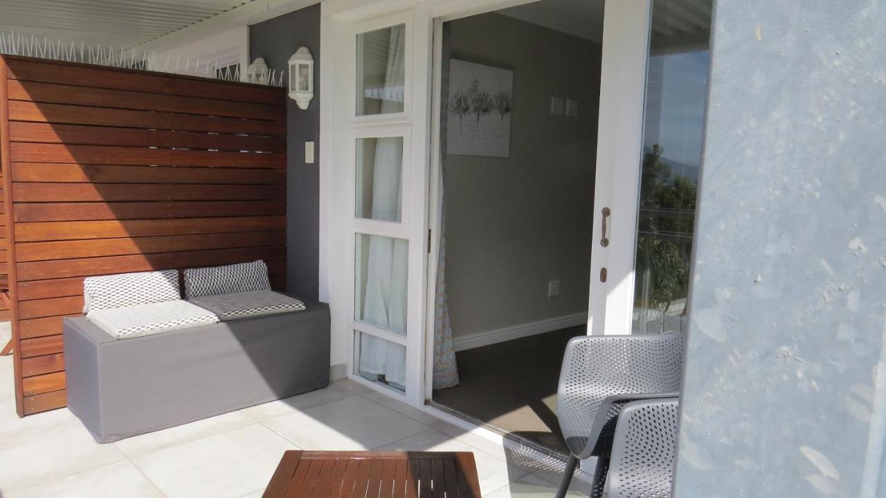 Bloemenzee Boutique B&B Gordonʼs Bay Exterior foto